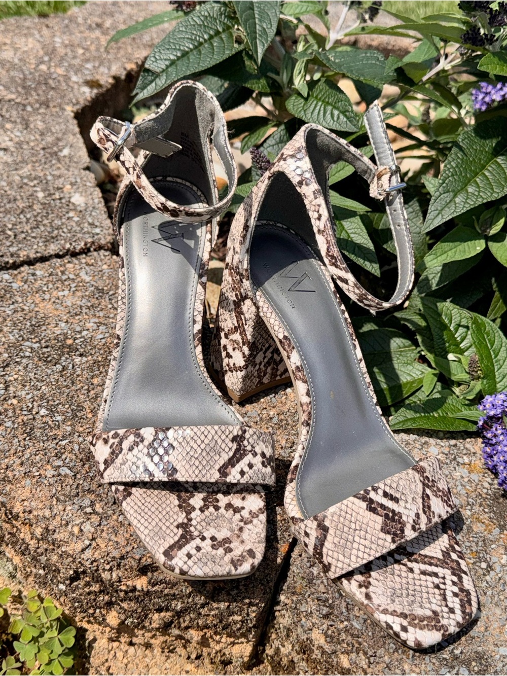 Worthington Faux Snakeskin Ankle-Strap Block Heel Sandals - Women Size 8 Summer - Picture 2 of 4